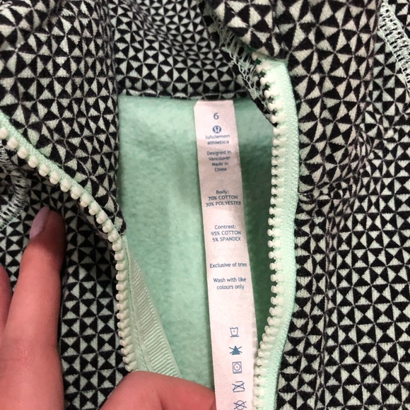 Lululemon Scuba Hoddie - Picture 4 of 6